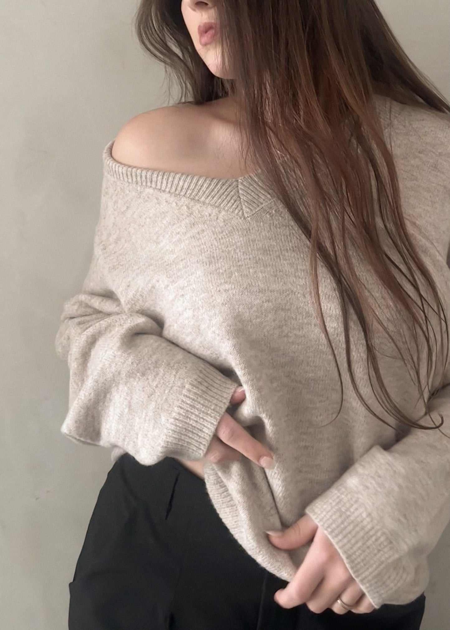 Hunter V Neck Sweater - Oatmeal Heather