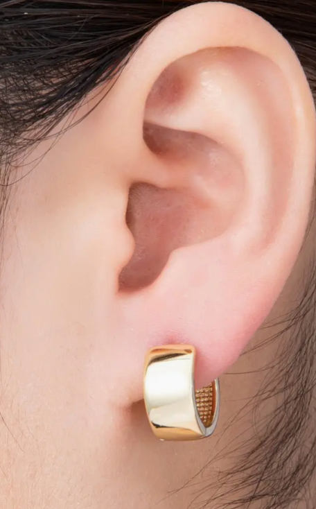 Huggie Hoops - Gold